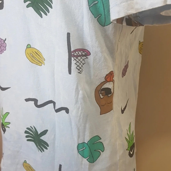 Nike Air Artist in Residence BFGF  Tee - Picture 6 of 10